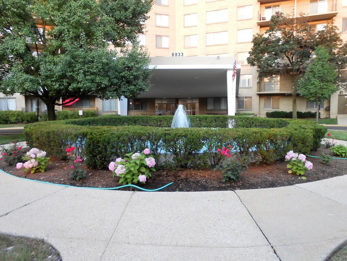 6933 N Kedzie Ave. #110, Chicago, IL 60645