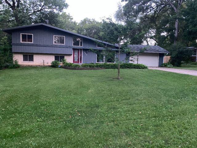 2493 Royal Oaks Dr., Freeport, IL 61032