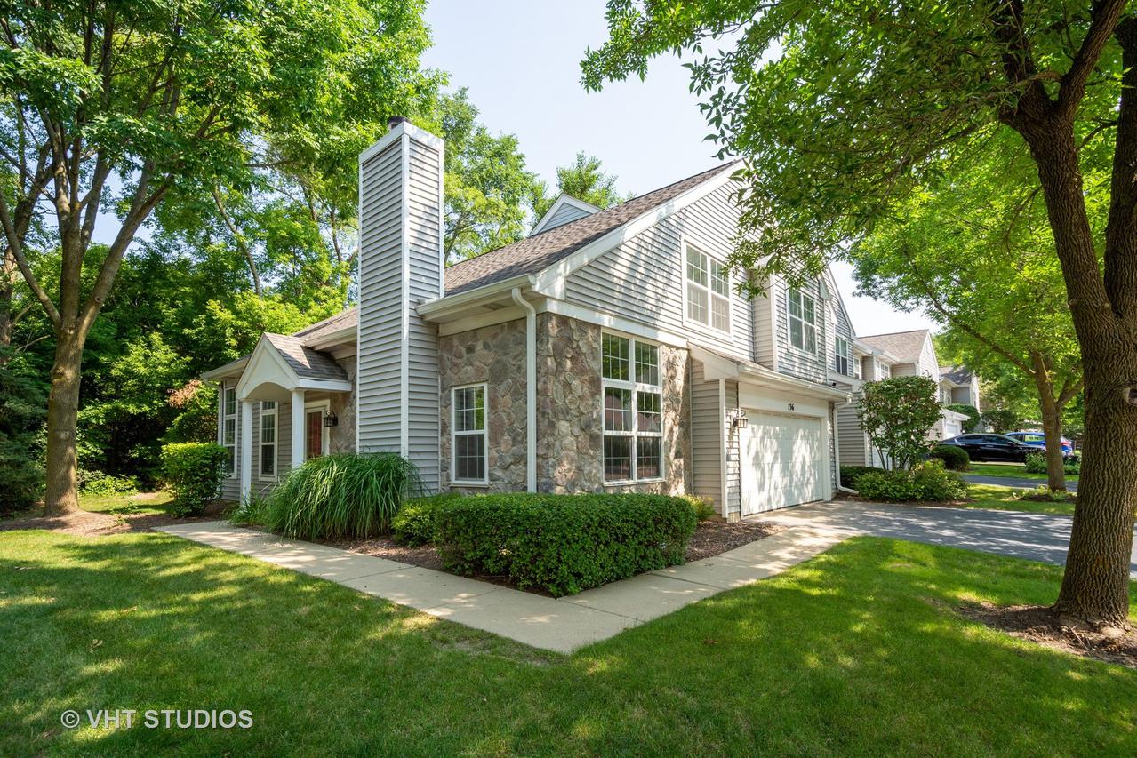 136 Parkview Dr., Wauconda, IL 60084