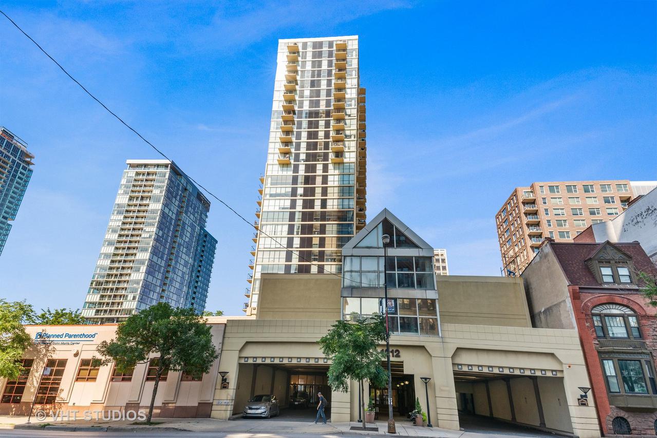 1212 N La Salle Dr. #1401, Chicago, IL 60610