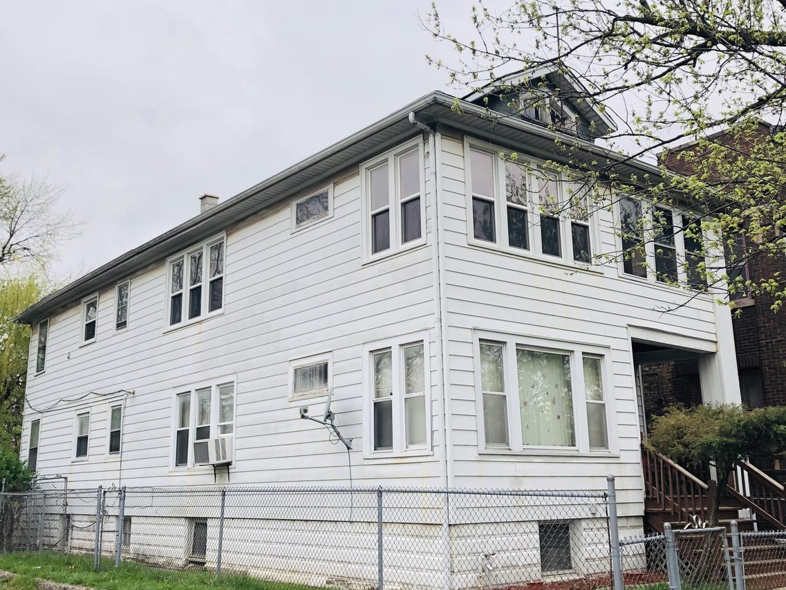 10216 S State St., Chicago, IL 60628