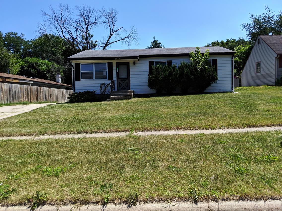3203 Sunnyside Dr., Rockford, IL 61114