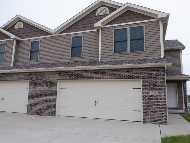 1306 Myrtle Beach Ave., Champaign, IL 61822