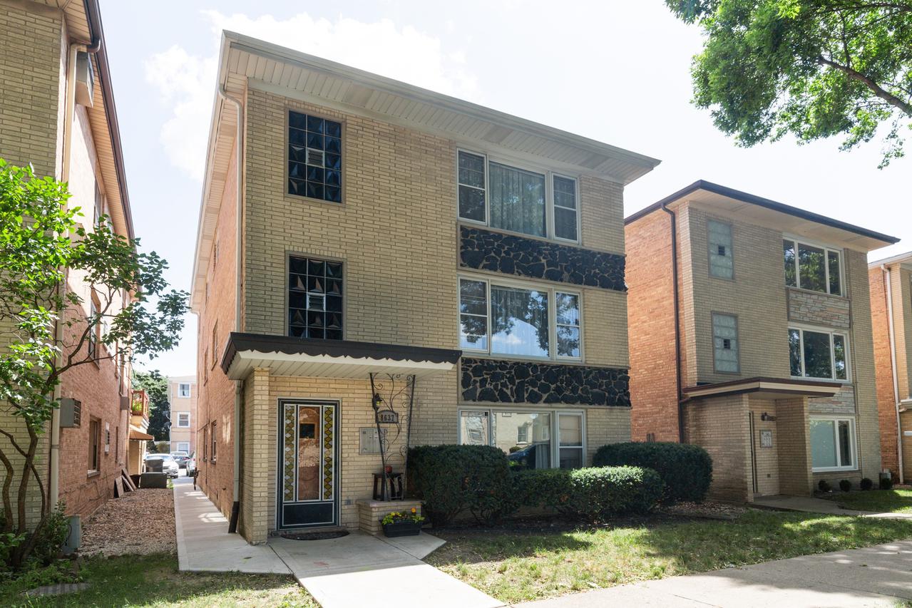 8637 W Summerdale Ave., Chicago, IL 60656