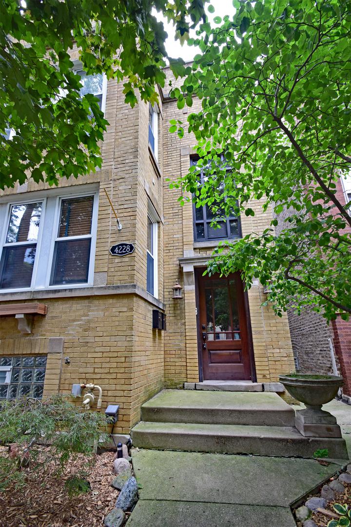 4228 N Francisco Ave., Chicago, IL 60618