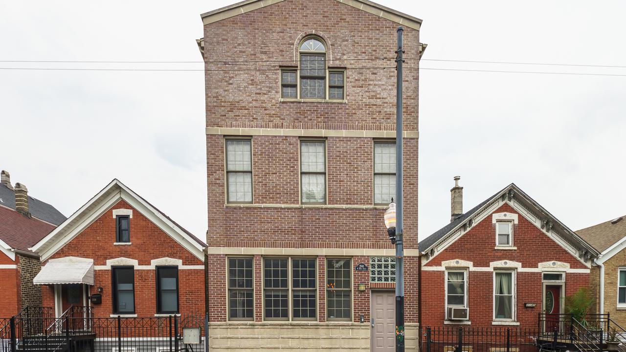 2141 W 18th St. #3, Chicago, IL 60608
