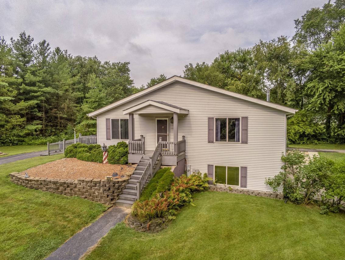 4594 Tate Rd., Rockford, IL 61101
