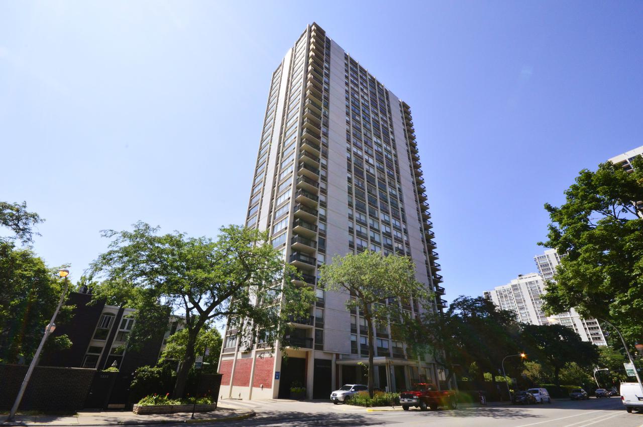 1355 N Sandburg Ter. #1408D, Chicago, IL 60610
