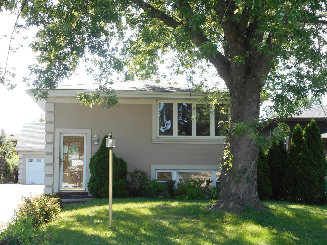 8518 S 79th Ave., Justice, IL 60458