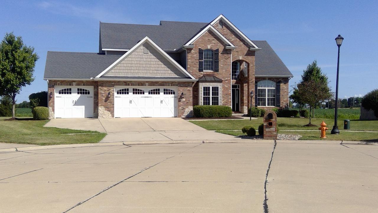 6 Fletcher Ct., Savoy, IL 61874