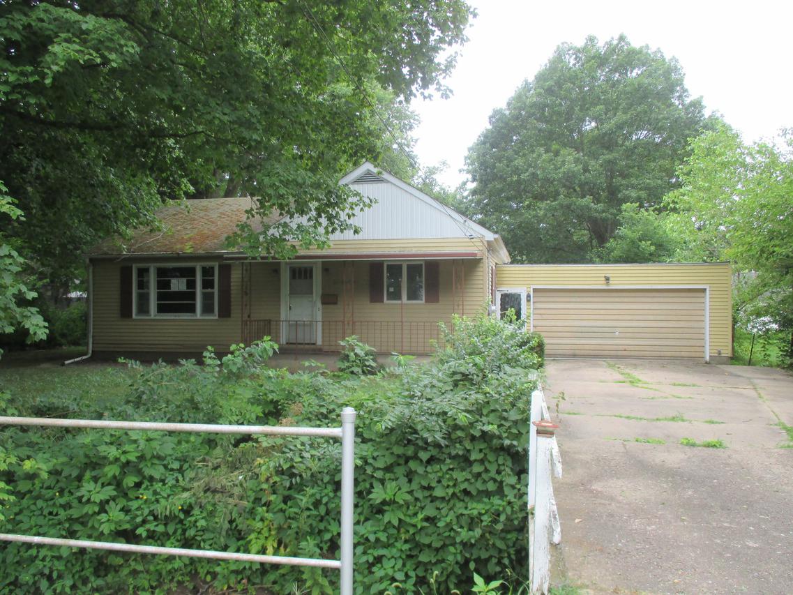 125 N Arch St., Tiskilwa, IL 61368
