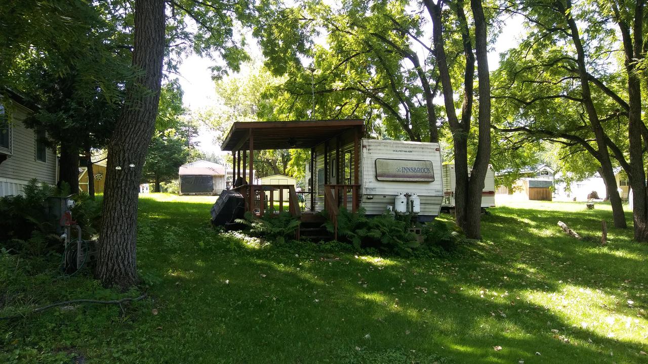 11/94 Larchmont Tr., Sublette, IL 61367