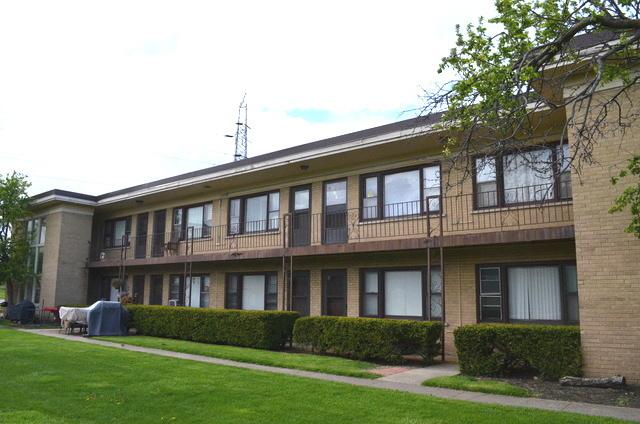 31 King Arthur Ct. #12, Northlake, IL 60164