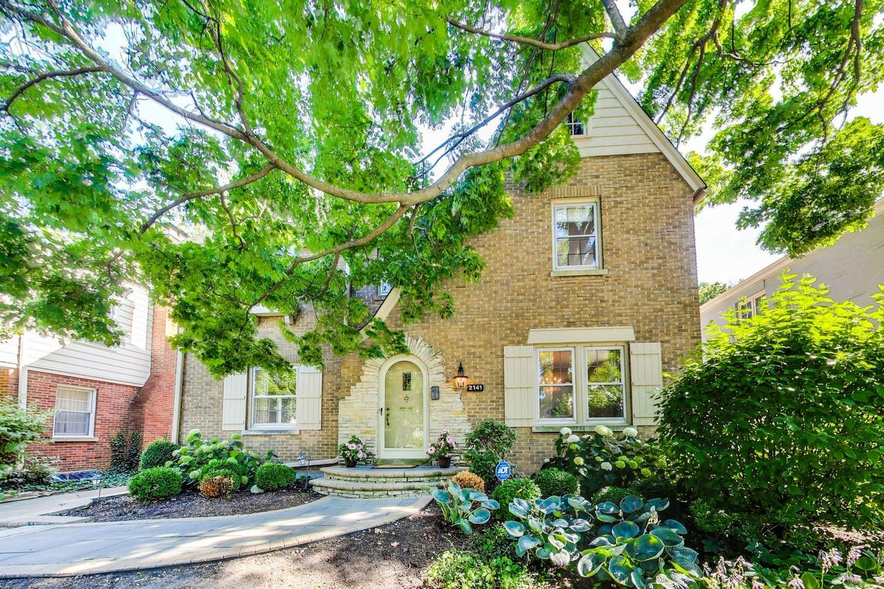 2141 Kenilworth Ave., Wilmette, IL 60091
