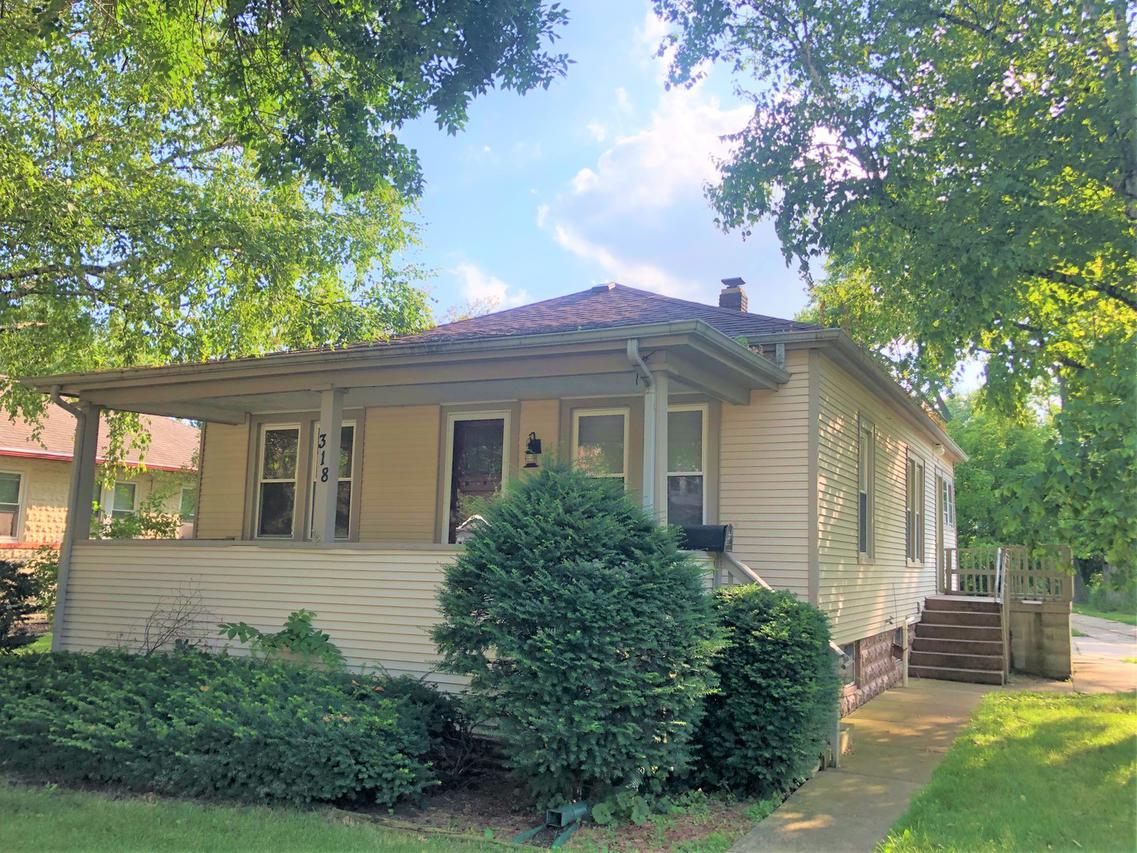 318 Vine St., West Chicago, IL 60185