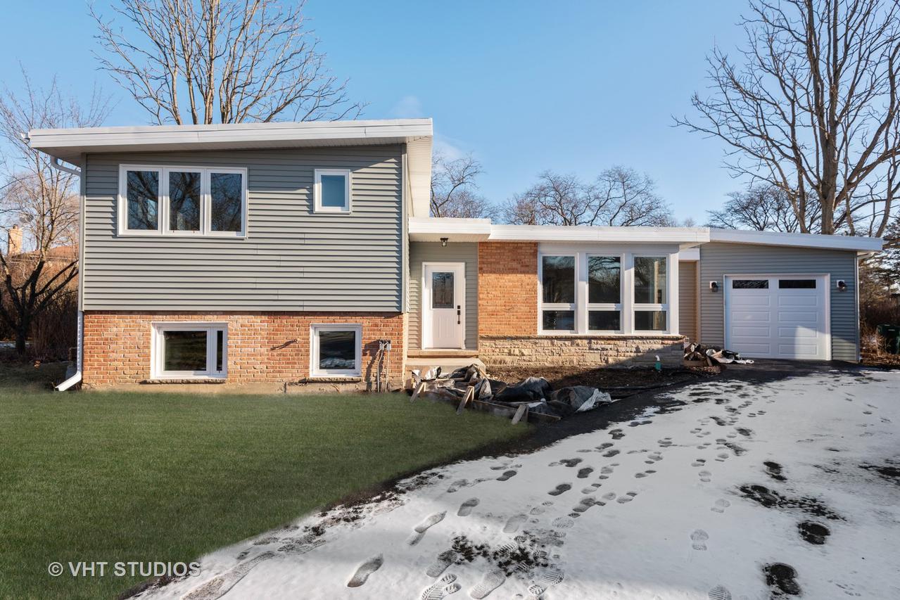 2932 Central Ave., Wilmette, IL 60091
