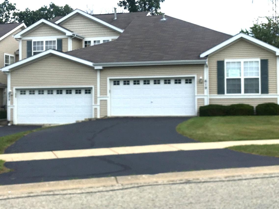 619 N Fox Tr., Round Lake, IL 60073