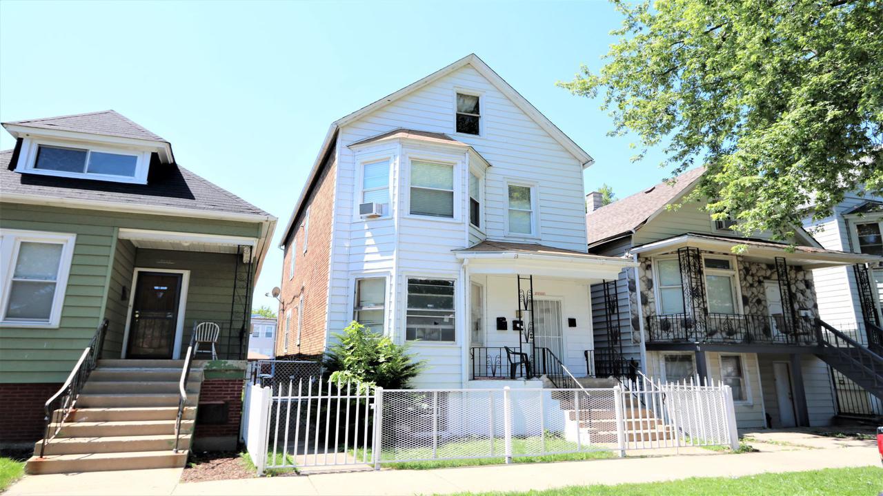8414 S Burnham Ave., Chicago, IL 60617