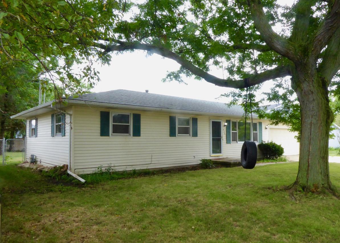430 N View St., Hinckley, IL 60520