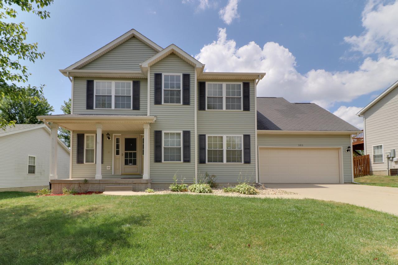 303 Waterford Estates Dr., Bloomington, IL 61704