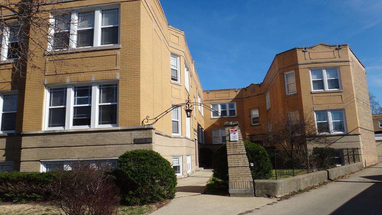 6353 W Raven St. #2B, Chicago, IL 60646