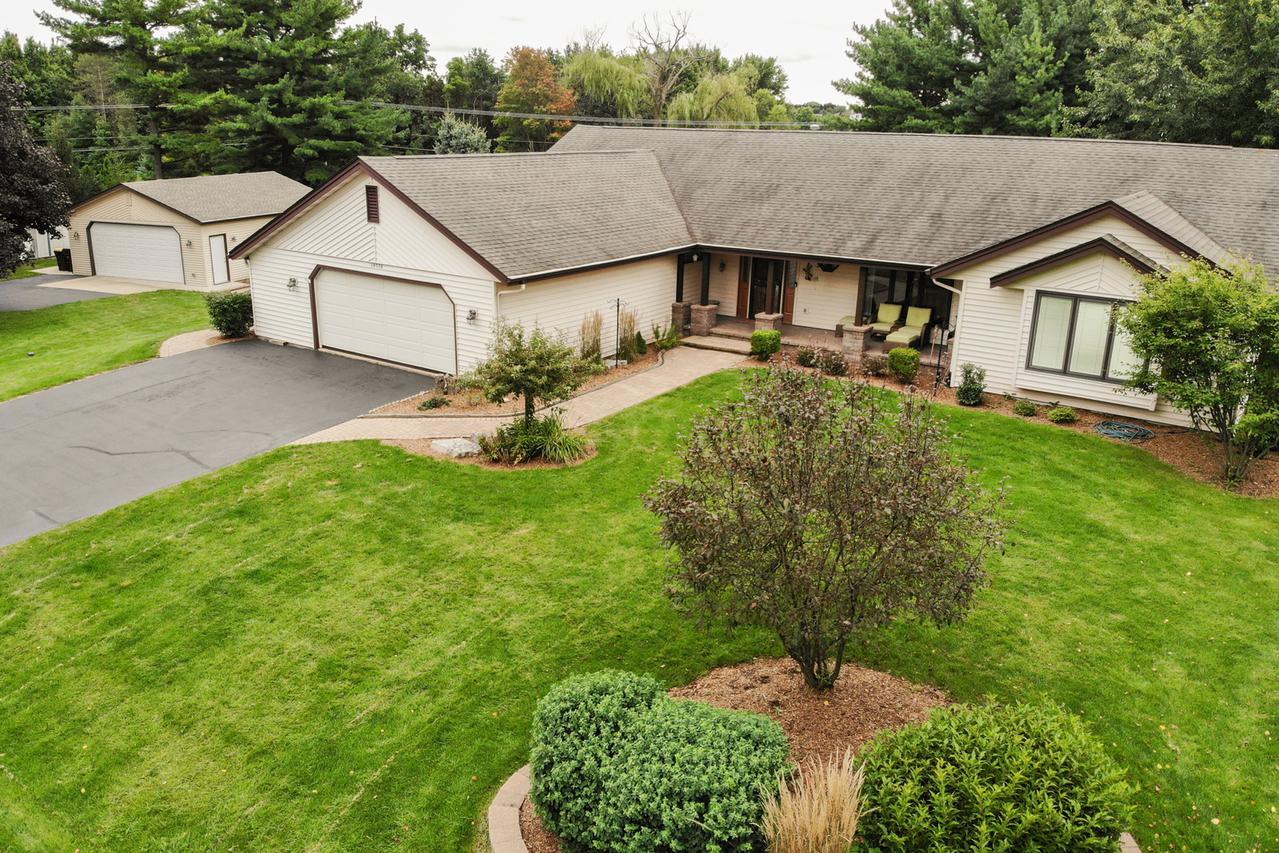 10570 Whispering Pines Way, Rockford, IL 61114