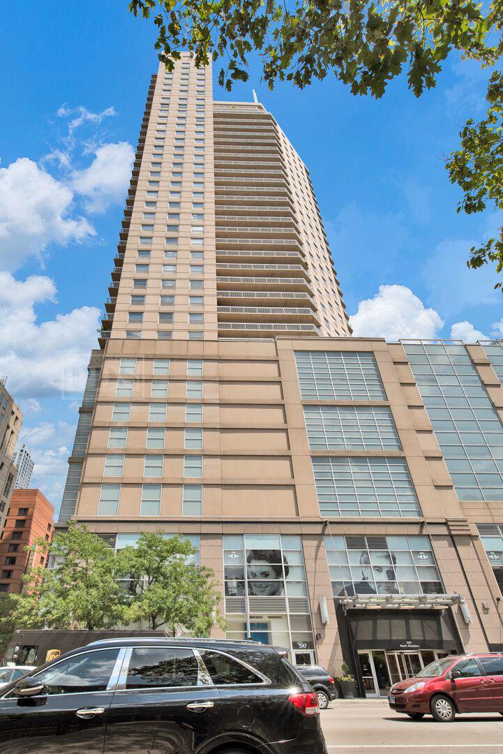 545 N Dearborn St. #W2905, Chicago, IL 60654