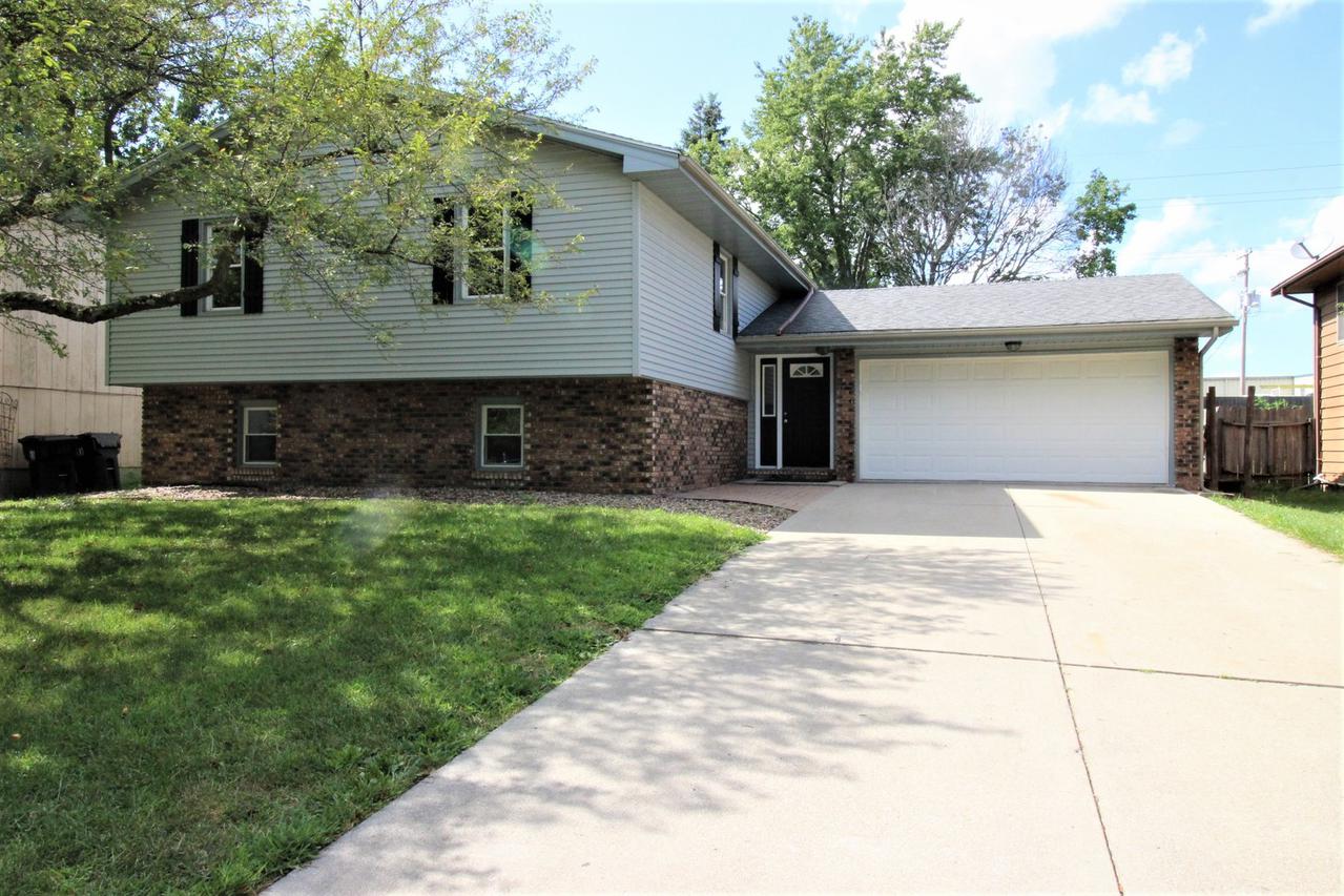 1200 George Dr., Normal, IL 61761