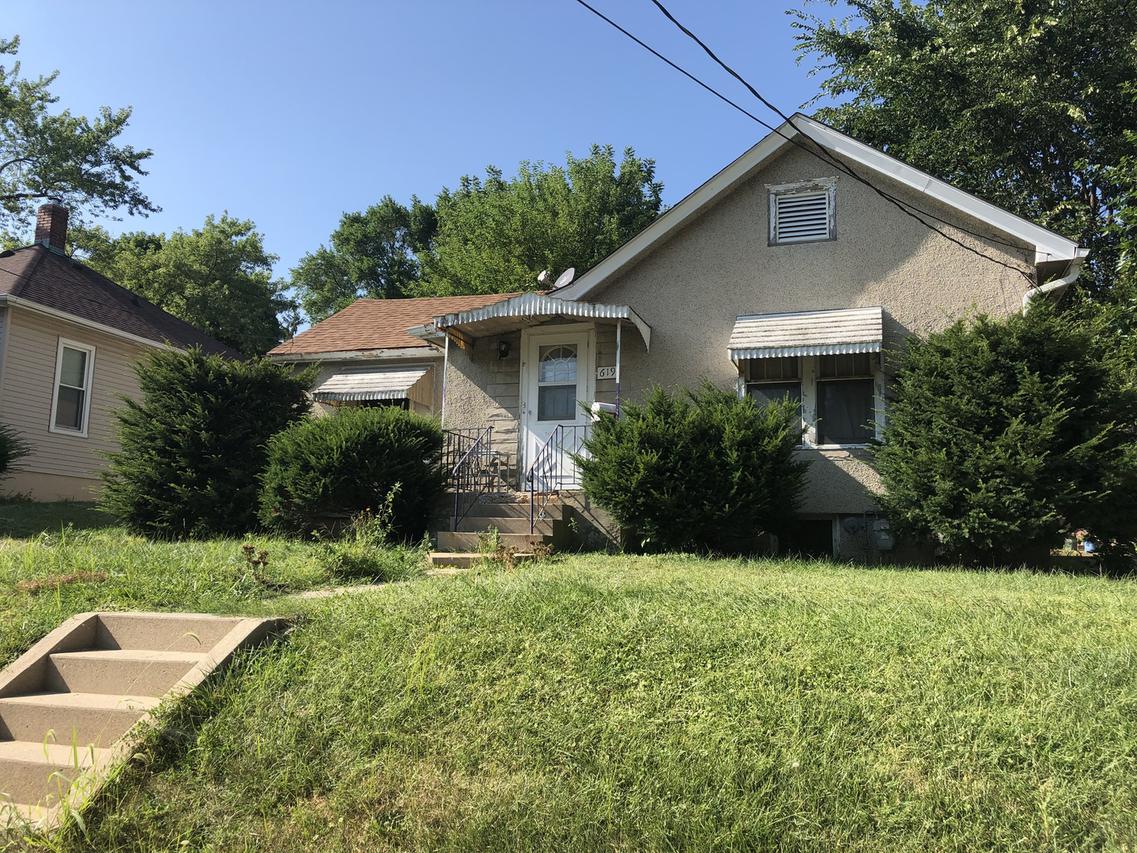 619 5th St., Peru, IL 61354