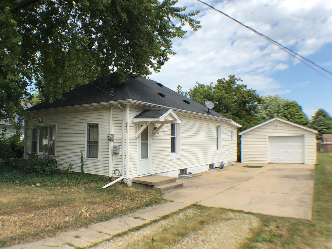 210 5th St., Standard, IL 61363