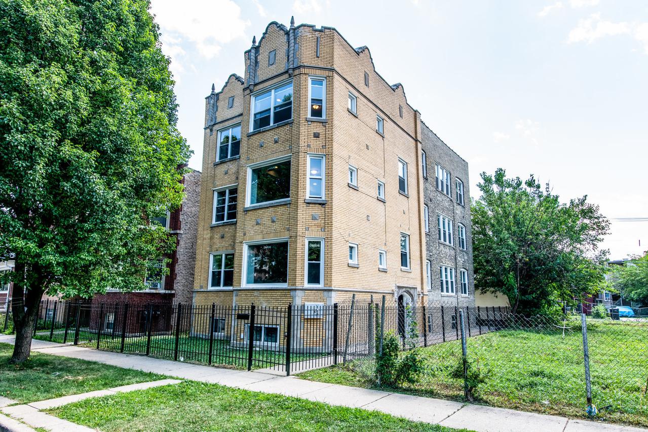 5437 W Monroe St., Chicago, IL 60644