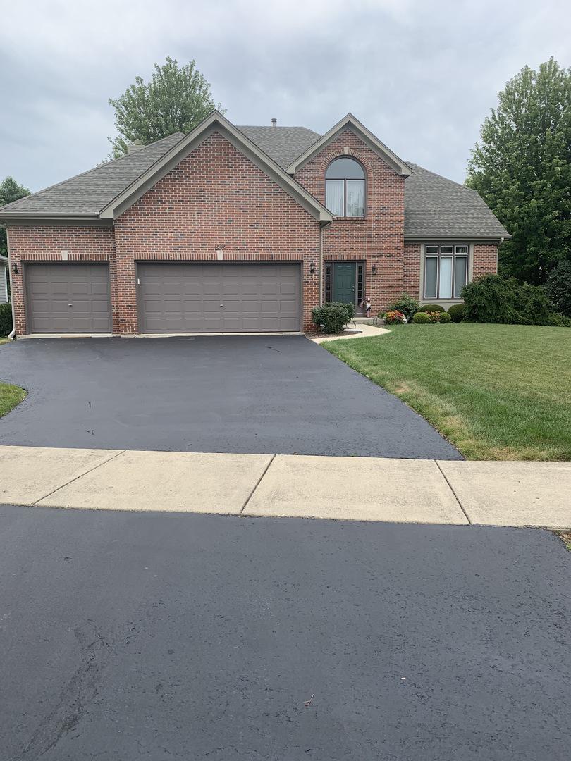 1606 Merle Dr., Aurora, IL 60502