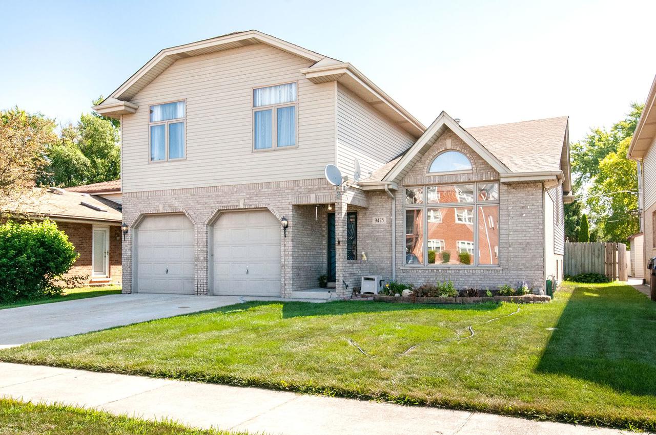 9425 S Meade Ave., Oak Lawn, IL 60453