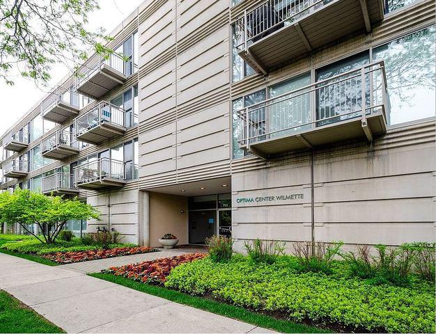 705 11th St. #405, Wilmette, IL 60091