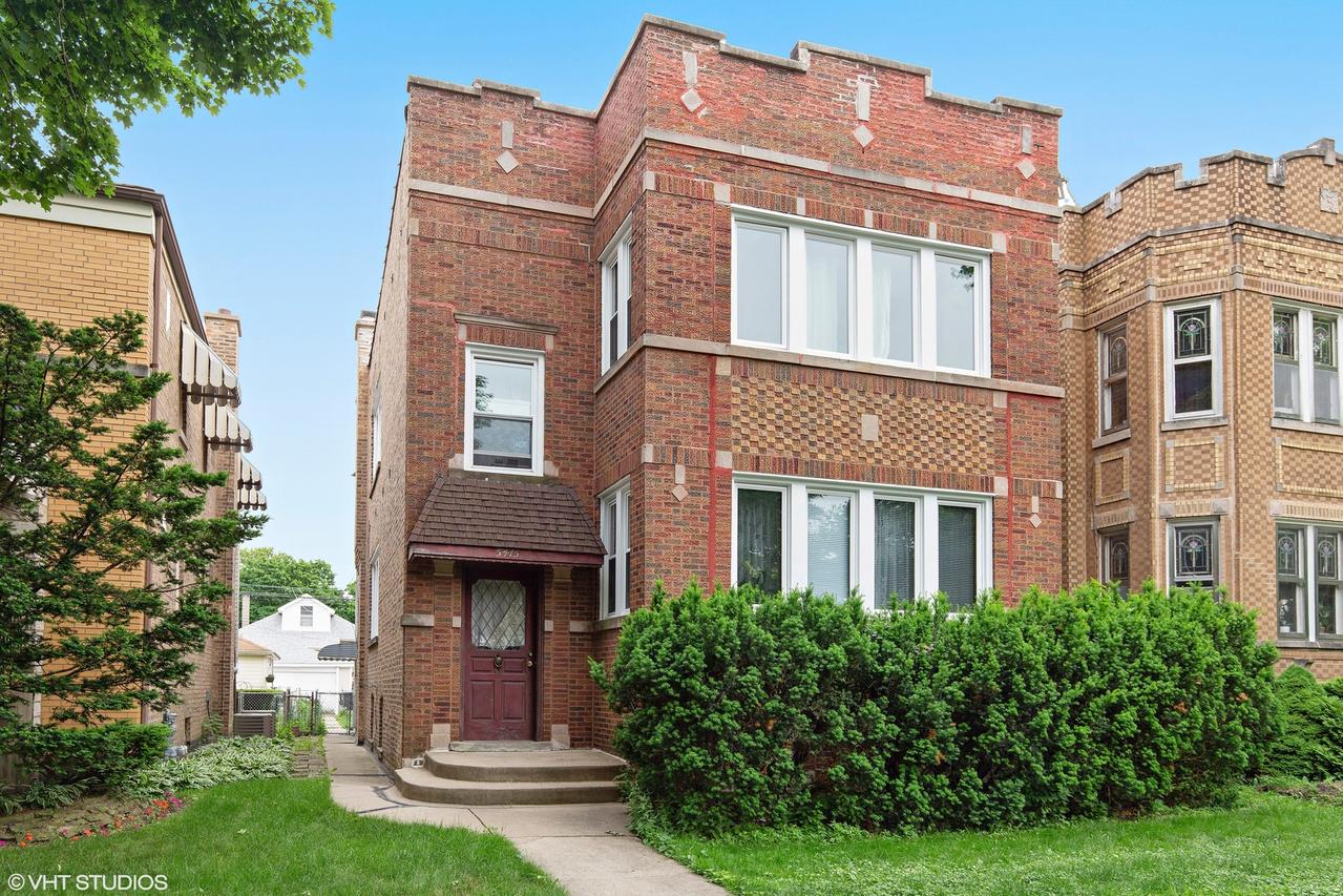 5415 W Roscoe St., Chicago, IL 60641