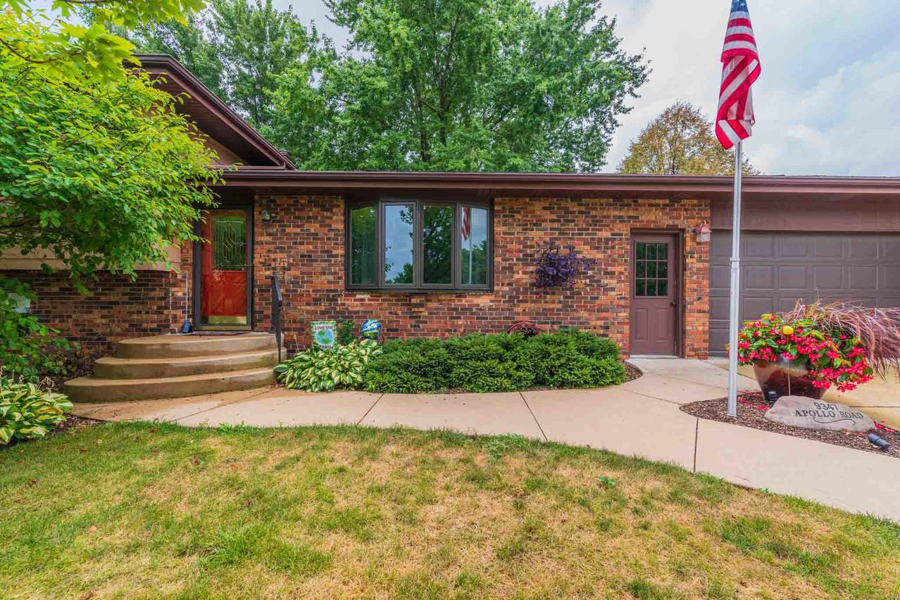 9347 Apollo Rd., Bloomington, IL 61705