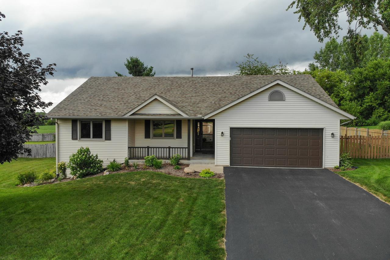 5272 Hawkeye Tr., Machesney Park, IL 61115