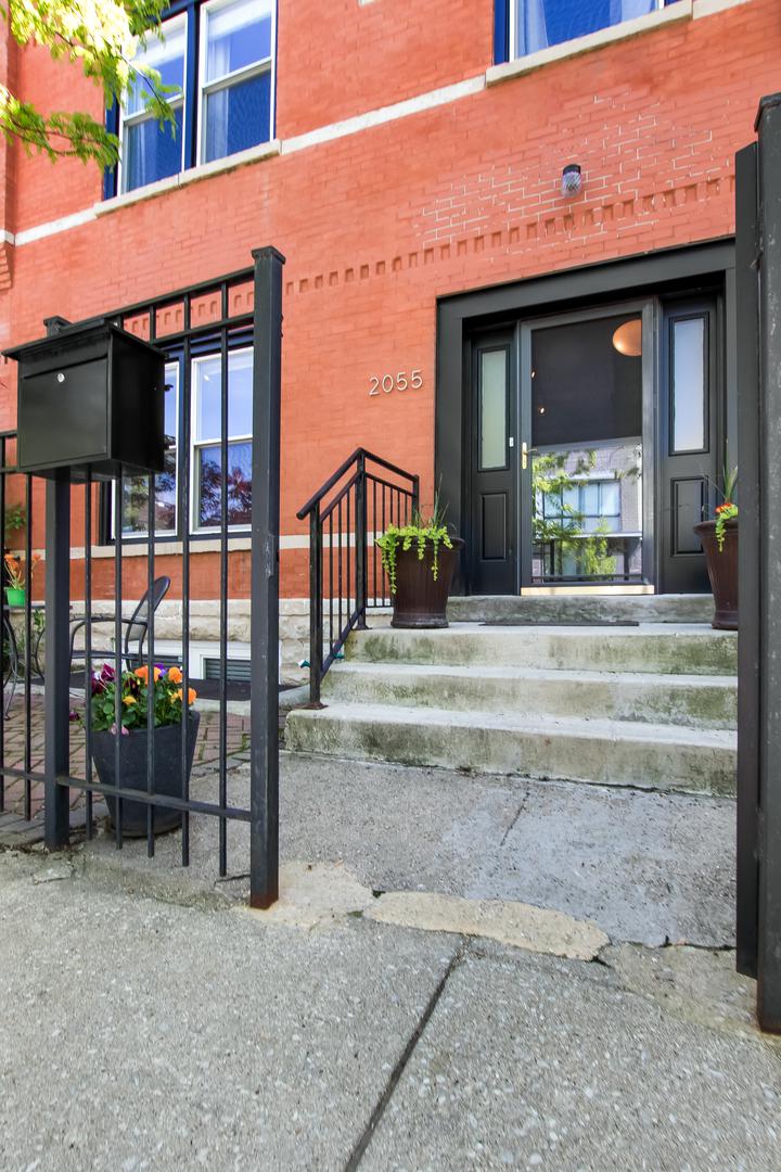 2055 W Ohio St., Chicago, IL 60612