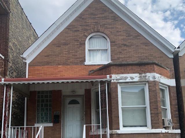 4253 W 5th Ave., Chicago, IL 60624
