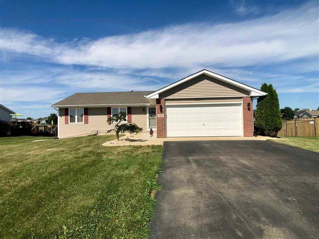 747 Golden Prairie Dr., Davis Junction, IL 61020