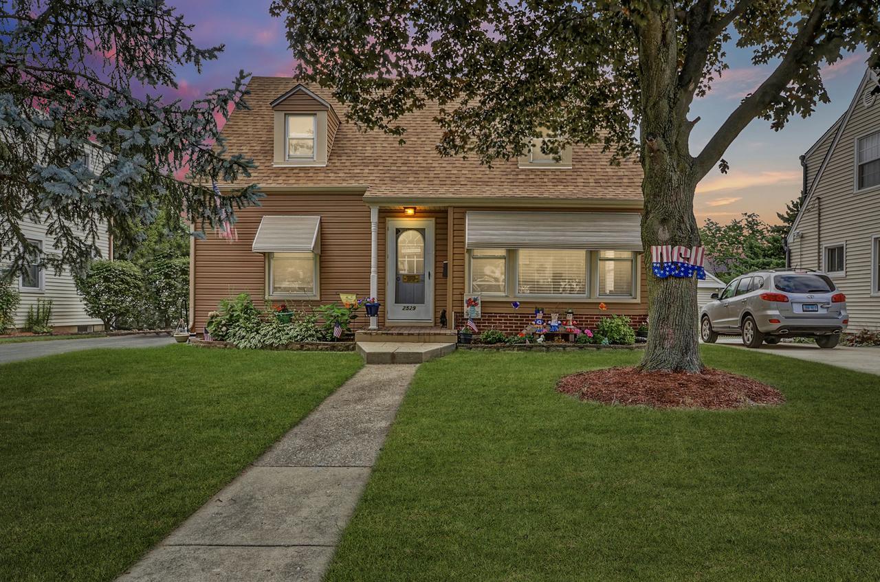 2529 Silver Creek Dr., Franklin Park, IL 60131