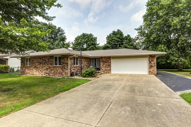 108 E Evergreen Dr., St. Joseph, IL 61873