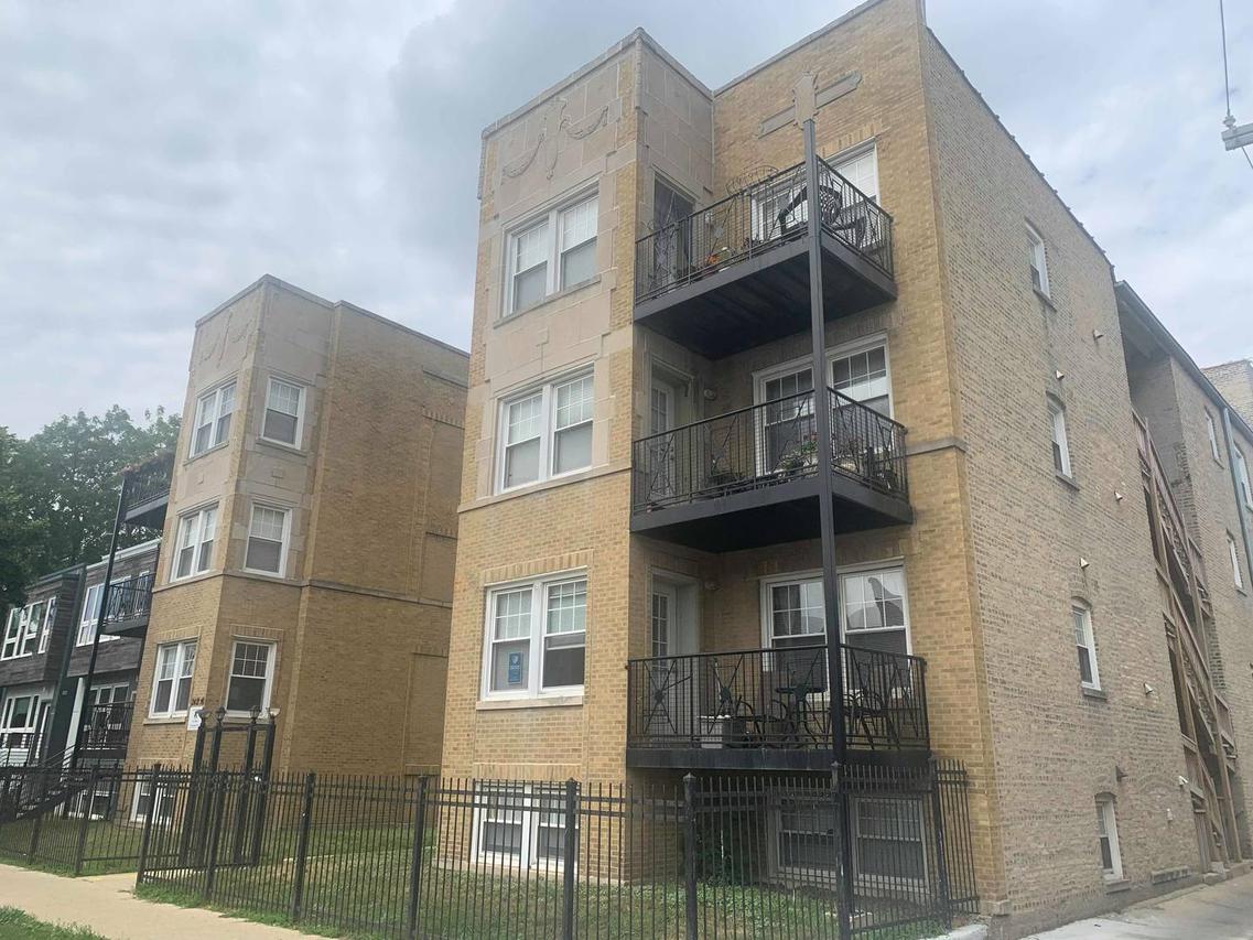 2414 W Bryn Mawr Ave. #GE, Chicago, IL 60659
