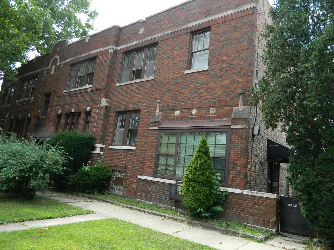 6501 26th St., Berwyn, IL 60402