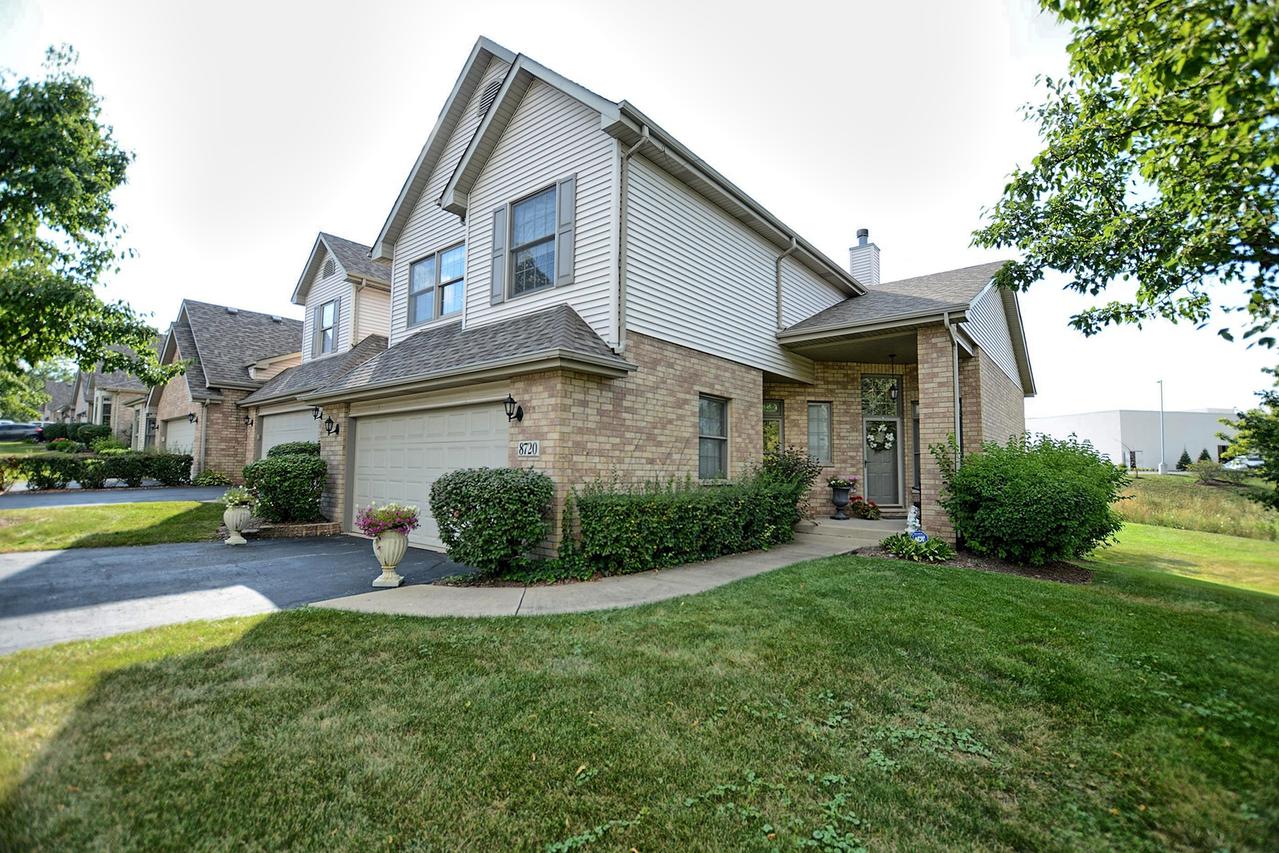 8720 Crystal Creek Dr., Orland Park, IL 60462