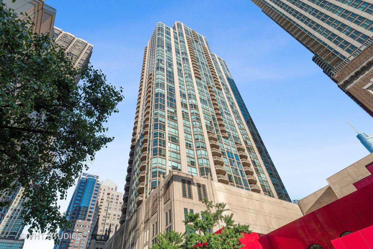 21 E Huron St. #4401, Chicago, IL 60611