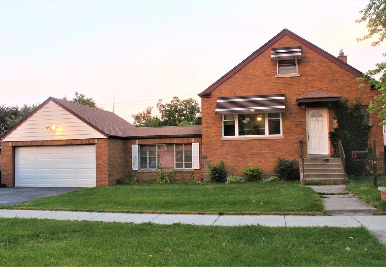 4237 Center Ave., Lyons, IL 60534