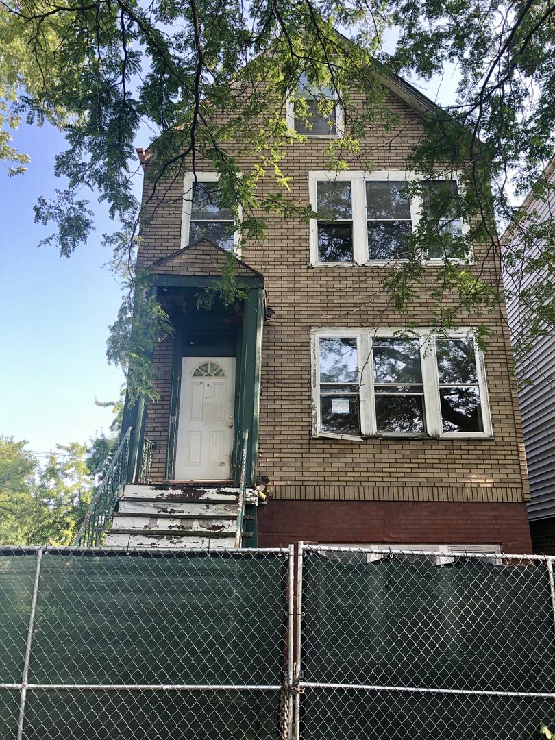 4423 W Walton St., Chicago, IL 60651