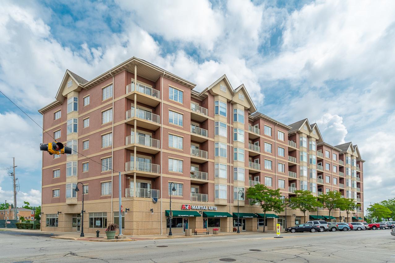 9670 Franklin Ave. #209, Franklin Park, IL 60131