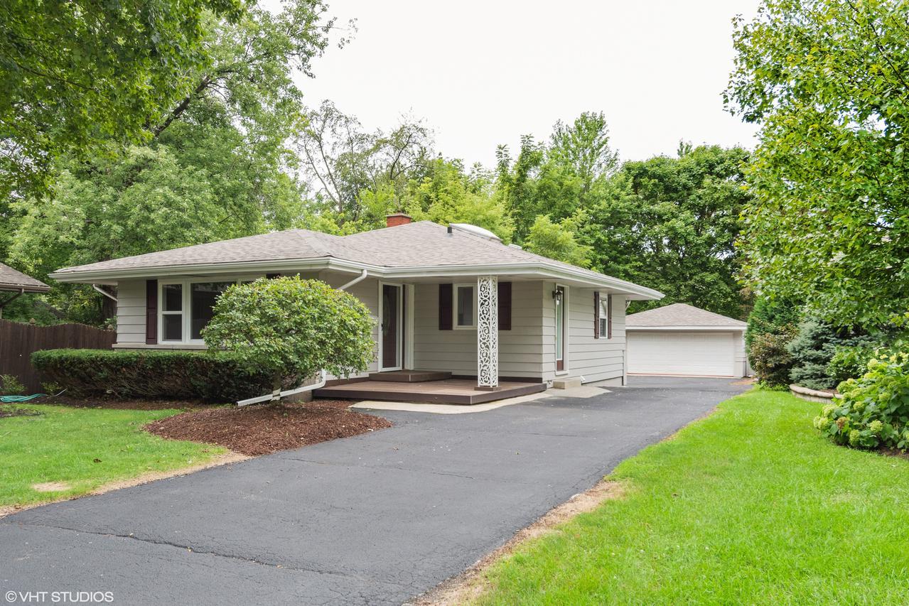 1437 N Eagle St., Naperville, IL 60563